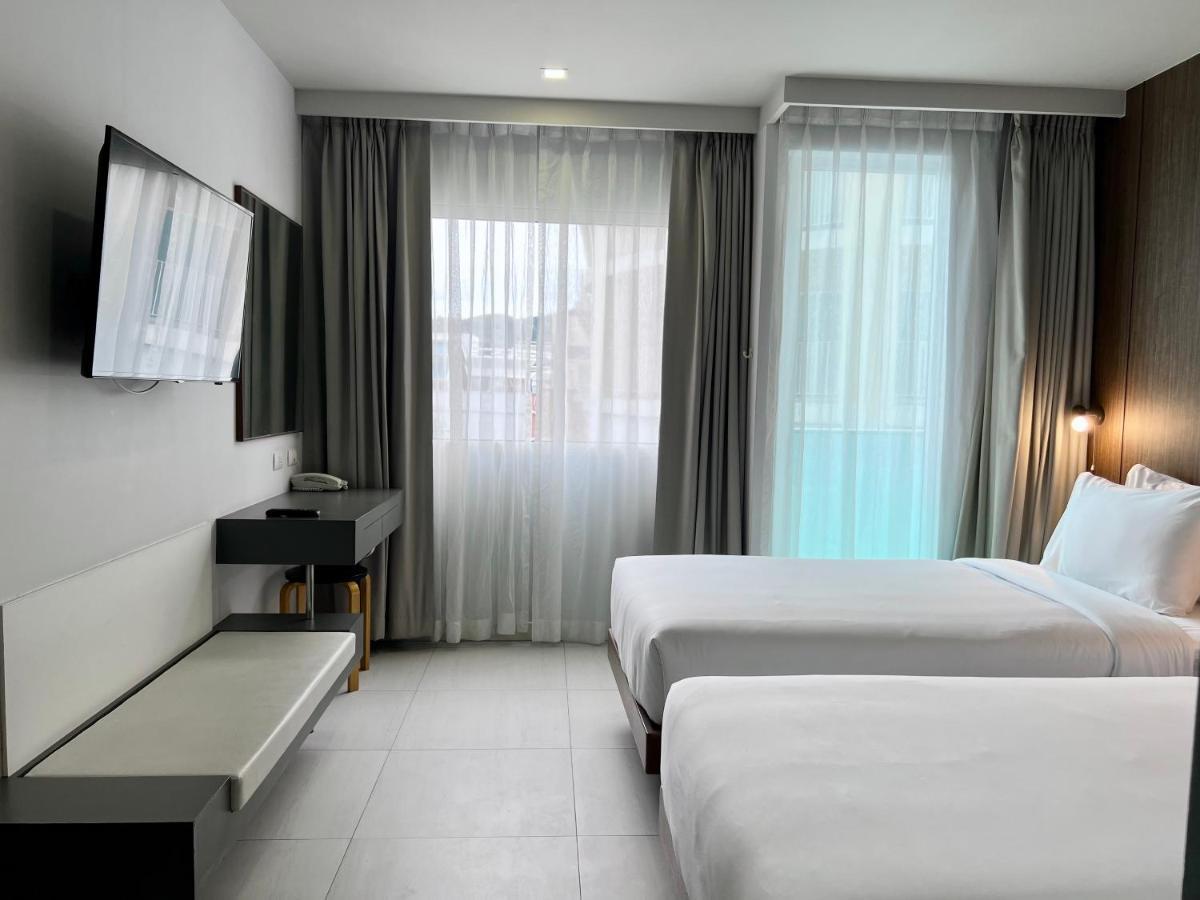 Hotel Centro One Patong Exterior foto